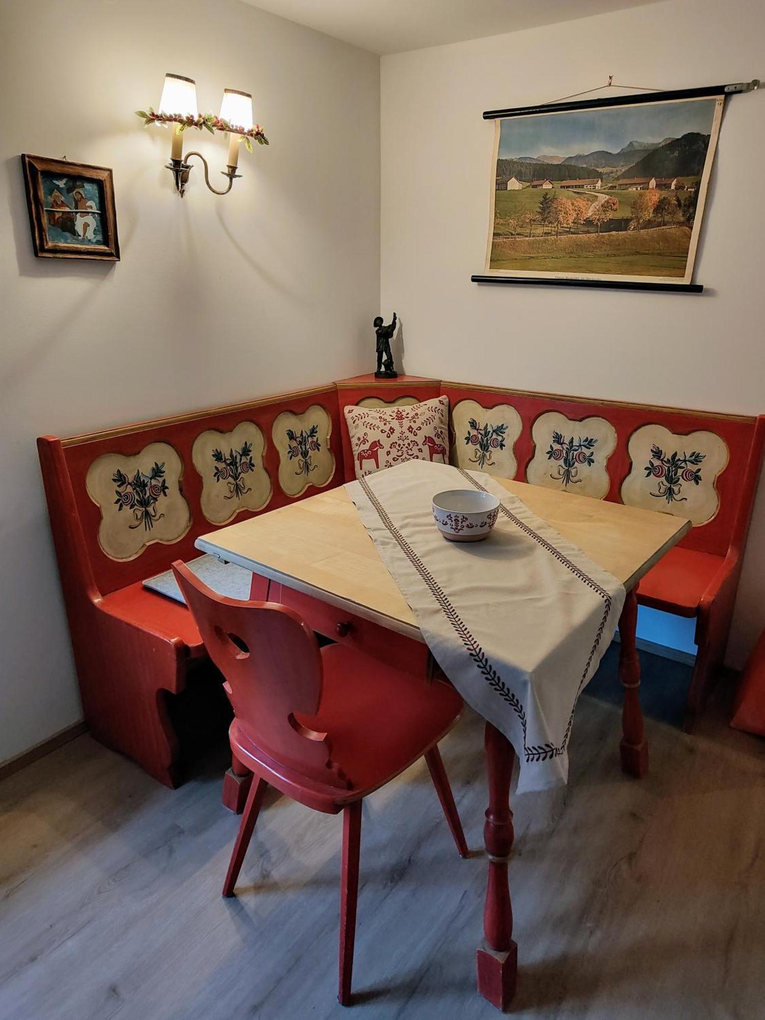 Ferienwohnung Resl - Geschmackvoll Renoviert & Zentral Im Historischen Schindelhaus 오버스타우펜 외부 사진